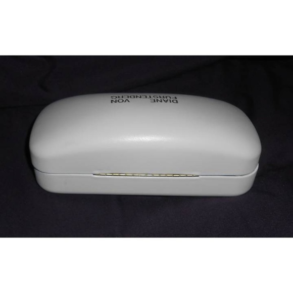 NEW Diane Von Furstenberg eyeglass / sunglass case - Picture 3 of 4